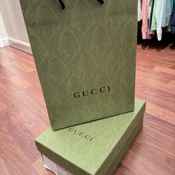 Gucci 1977 Tennis Shoes Size 37 US SIZE 7 BOX BAG DUSTCOVERS + LACES INCLUDED - Picture 15 of 16